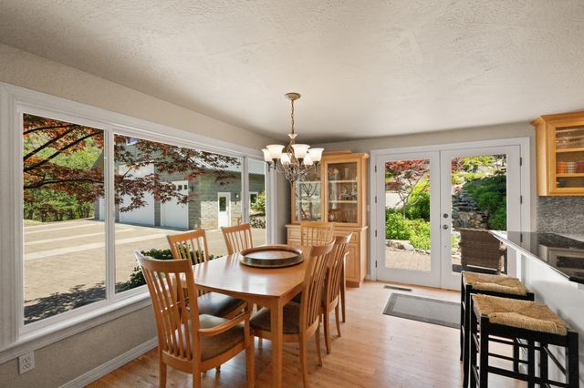 925 Galls Creek Road, Gold Hill, OR 97525