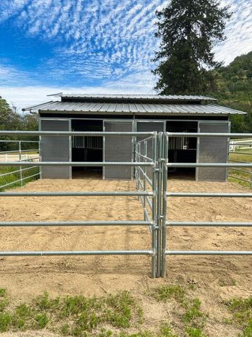 925 Galls Creek Road, Gold Hill, OR 97525