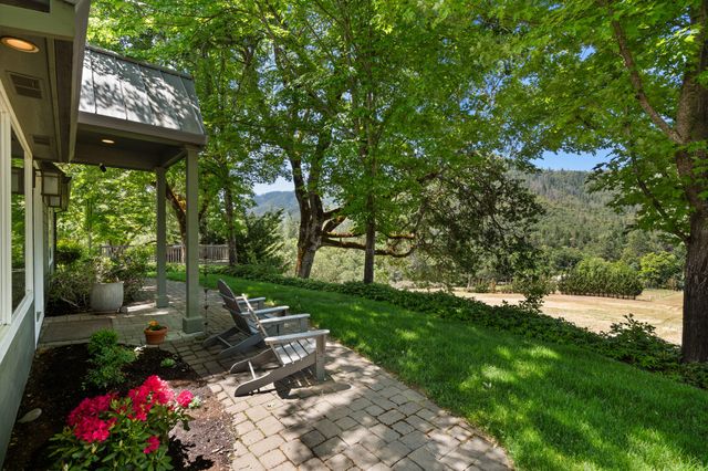 925 Galls Creek Road, Gold Hill, OR 97525