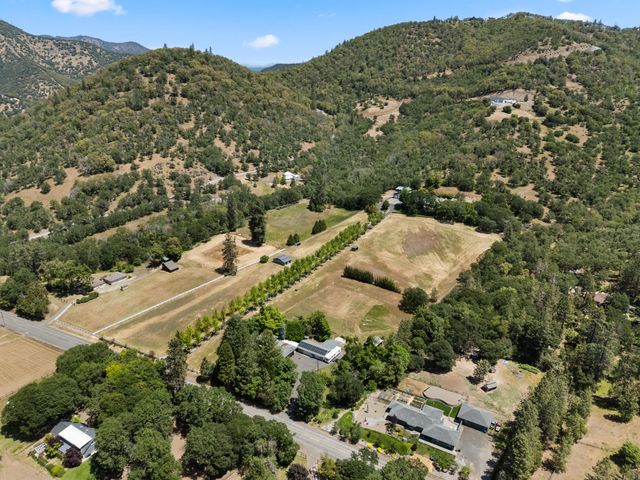 925 Galls Creek Road, Gold Hill, OR 97525