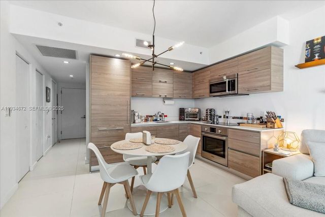 1300 S Miami Ave 3008, Miami, FL 33130