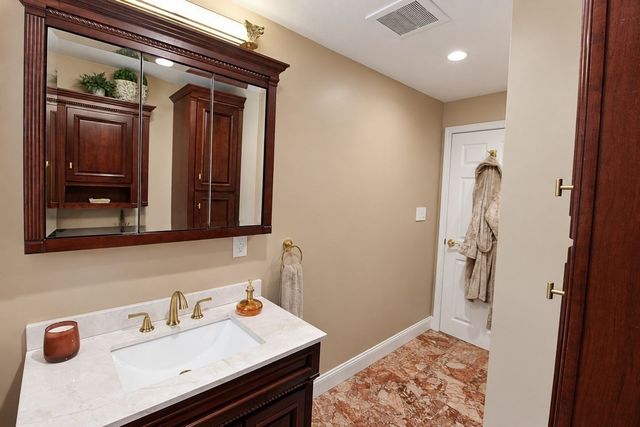 4 Temi Road, Chelmsford, MA 01824