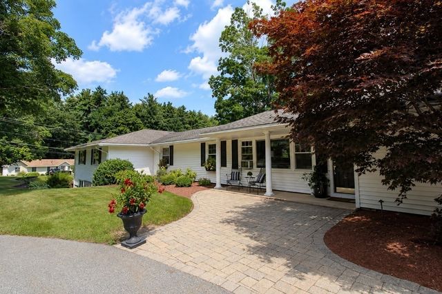 4 Temi Road, Chelmsford, MA 01824