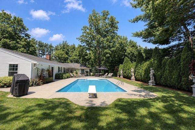 4 Temi Road, Chelmsford, MA 01824