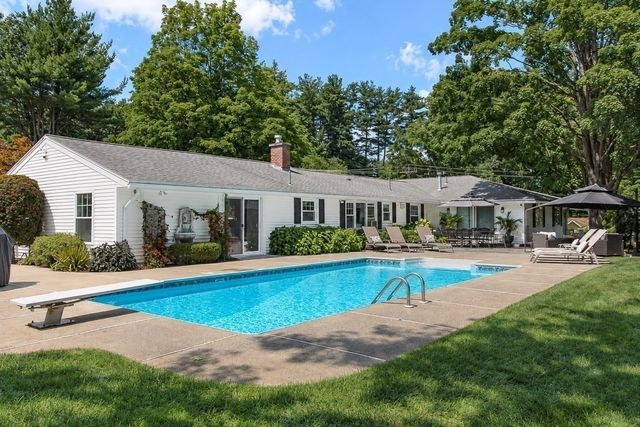 4 Temi Road, Chelmsford, MA 01824