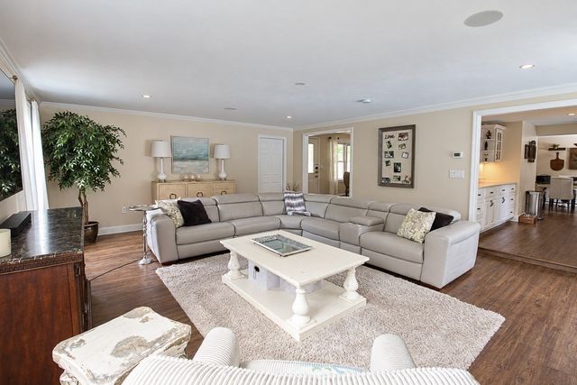 4 Temi Road, Chelmsford, MA 01824