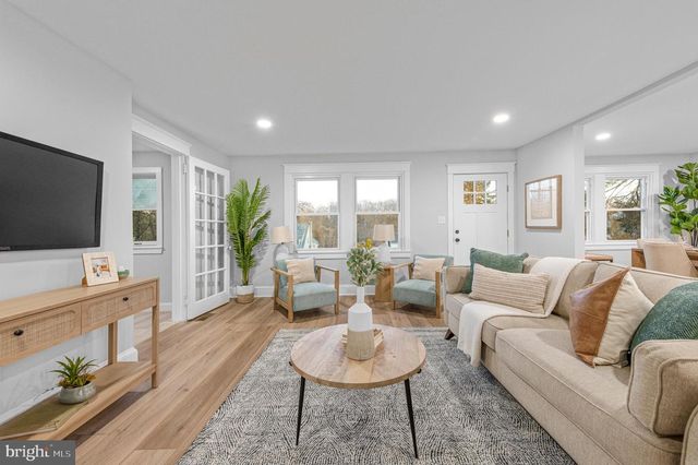 220 N ROLLING RD, Springfield, PA 19064