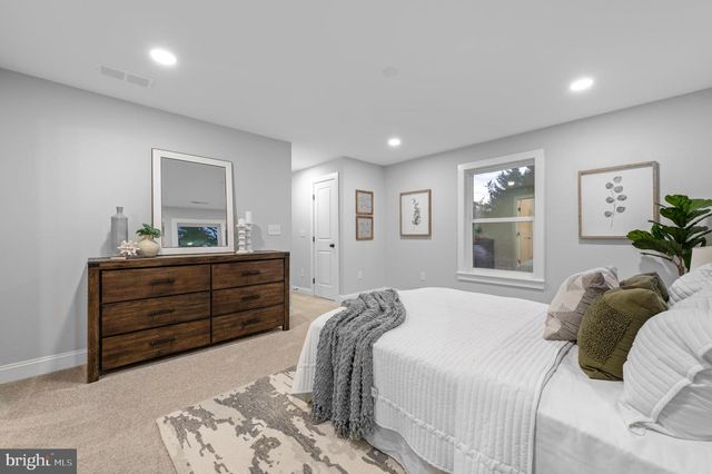 220 N ROLLING RD, Springfield, PA 19064