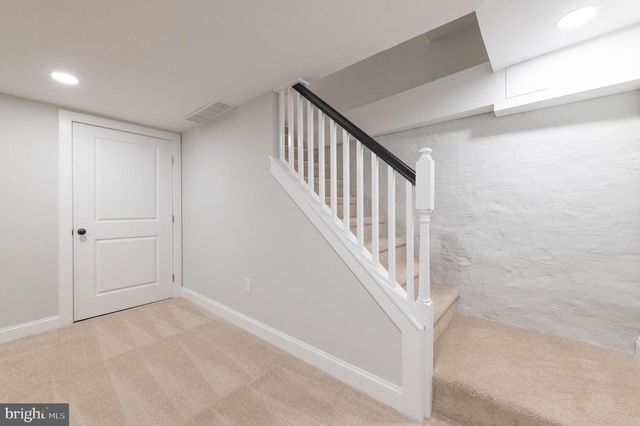 220 N ROLLING RD, Springfield, PA 19064