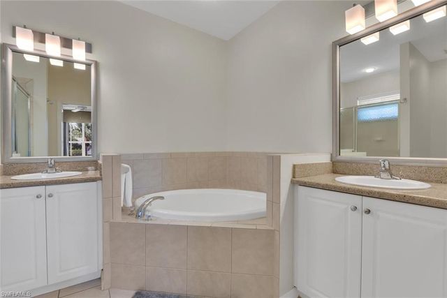 7930 Mahogany Run LN # 826, Naples, FL 34113