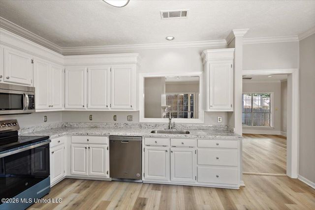 427 Apple Valley, Pearl, MS 39208