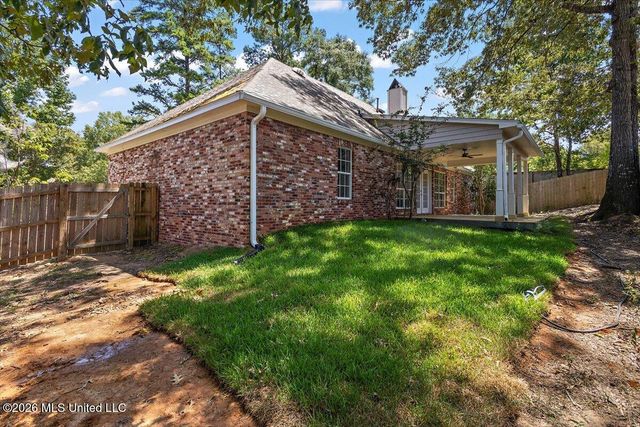 427 Apple Valley, Pearl, MS 39208