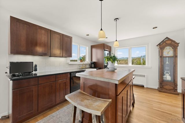 1064 Bishops Lodge Road, Santa Fe, NM 87501