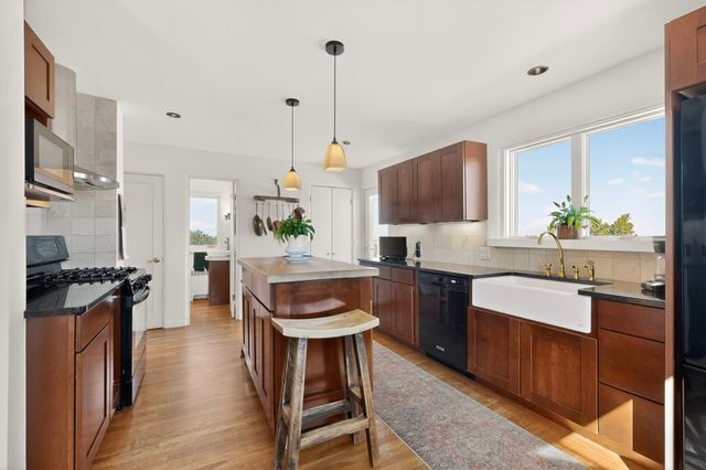 1064 Bishops Lodge Road, Santa Fe, NM 87501