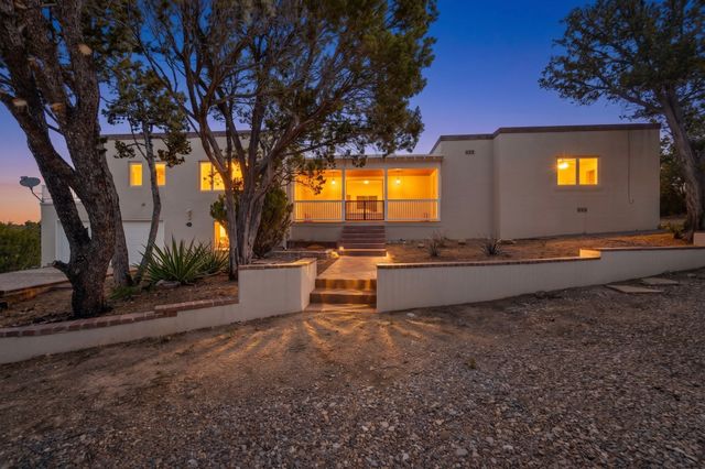 1064 Bishops Lodge Road, Santa Fe, NM 87501