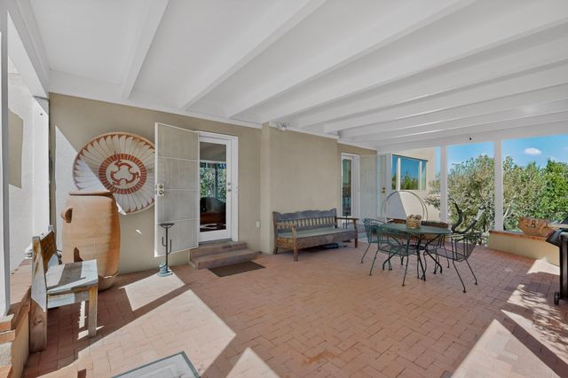 1064 Bishops Lodge Road, Santa Fe, NM 87501