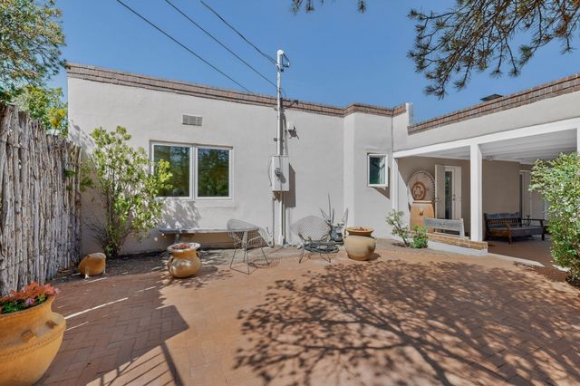 1064 Bishops Lodge Road, Santa Fe, NM 87501