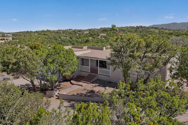 1064 Bishops Lodge Road, Santa Fe, NM 87501