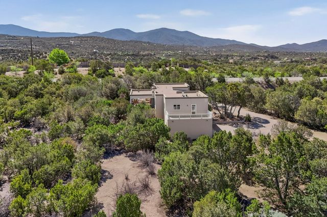 1064 Bishops Lodge Road, Santa Fe, NM 87501