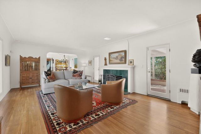 1064 Bishops Lodge Road, Santa Fe, NM 87501