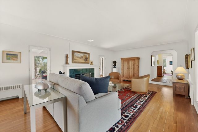 1064 Bishops Lodge Road, Santa Fe, NM 87501