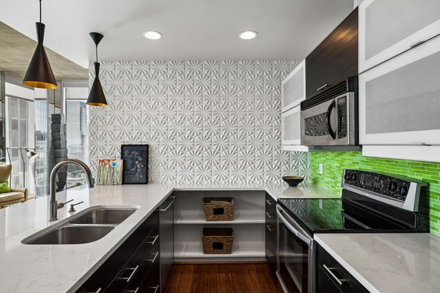 415 Church St Apt 1515, Nashville, TN 37219