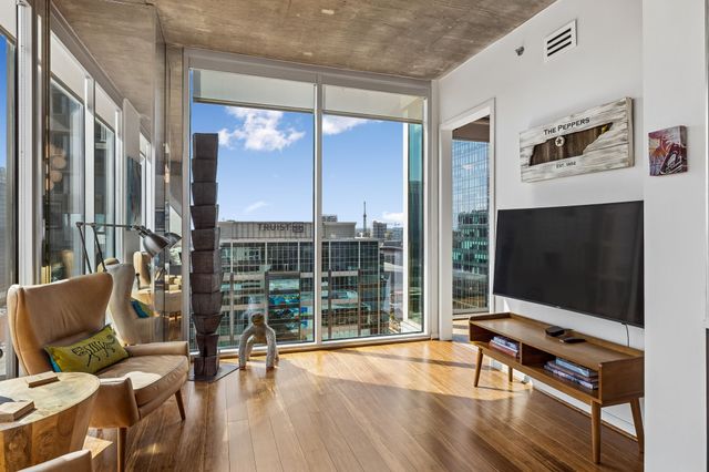 415 Church St Apt 1515, Nashville, TN 37219