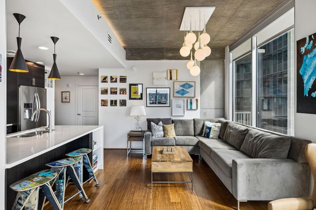 415 Church St Apt 1515, Nashville, TN 37219