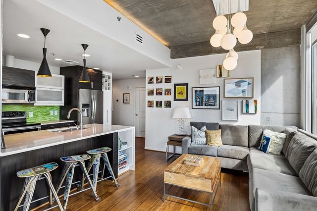 415 Church St Apt 1515, Nashville, TN 37219