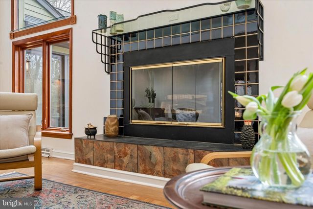 2 LAKE AVE, Media, PA 19063