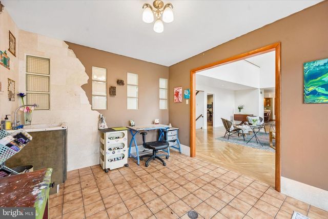 2 LAKE AVE, Media, PA 19063