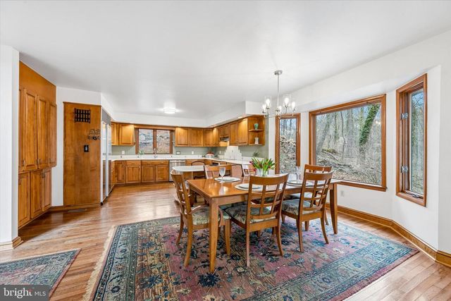 2 LAKE AVE, Media, PA 19063