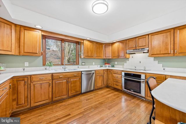 2 LAKE AVE, Media, PA 19063