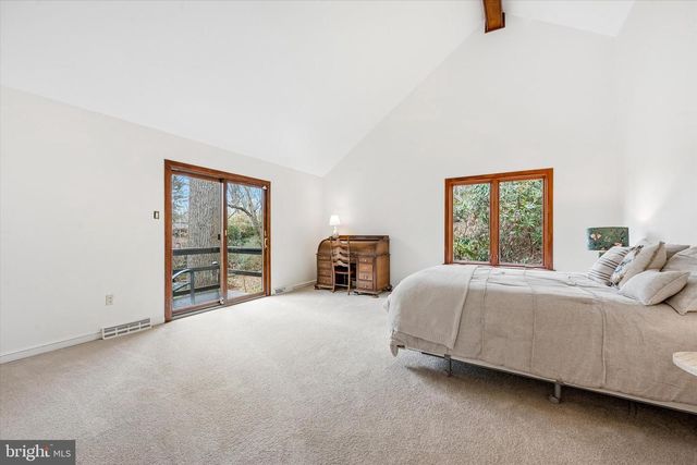 2 LAKE AVE, Media, PA 19063