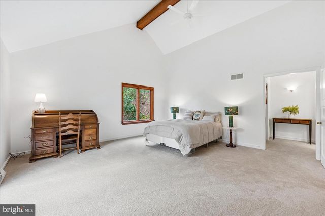 2 LAKE AVE, Media, PA 19063