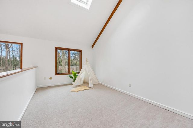 2 LAKE AVE, Media, PA 19063