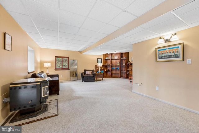 2 LAKE AVE, Media, PA 19063