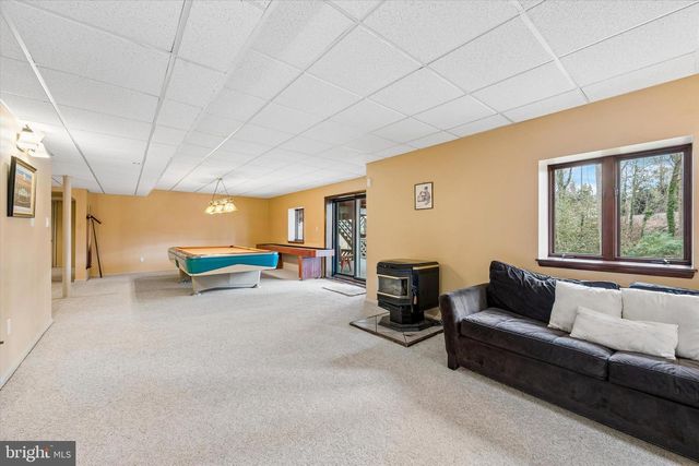 2 LAKE AVE, Media, PA 19063