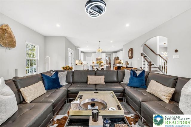 1606 watson Loop, Upper Macungie Twp, PA 18051