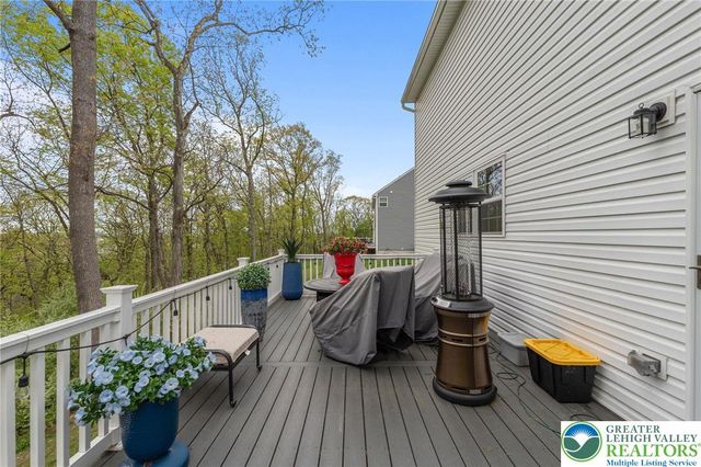 1606 watson Loop, Upper Macungie Twp, PA 18051