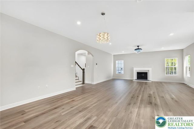 1606 watson Loop, Upper Macungie Twp, PA 18051