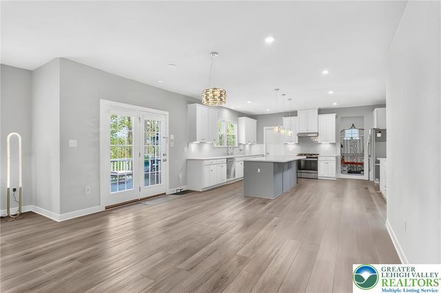 1606 watson Loop, Upper Macungie Twp, PA 18051