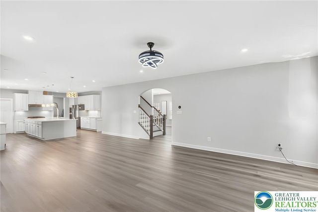 1606 watson Loop, Upper Macungie Twp, PA 18051
