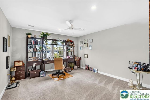 1606 watson Loop, Upper Macungie Twp, PA 18051