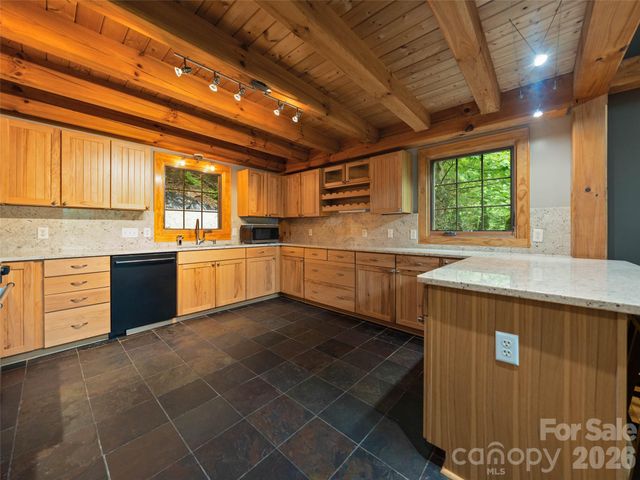 82 Red Oak Drive, Mills River, NC 28759