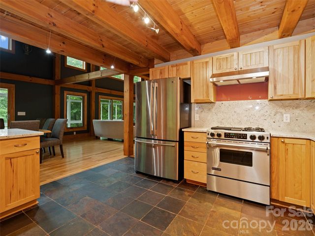 82 Red Oak Drive, Mills River, NC 28759