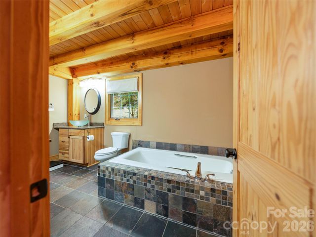82 Red Oak Drive, Mills River, NC 28759