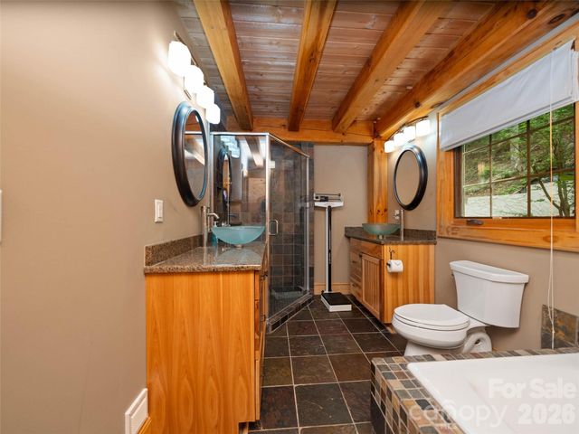 82 Red Oak Drive, Mills River, NC 28759