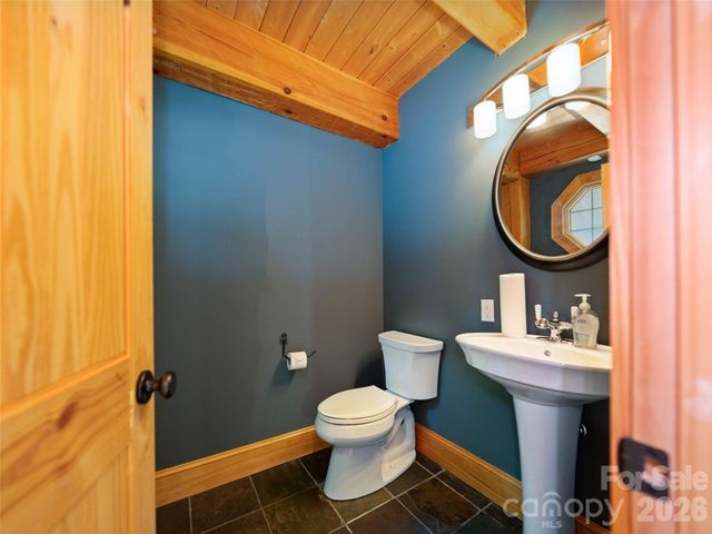 82 Red Oak Drive, Mills River, NC 28759
