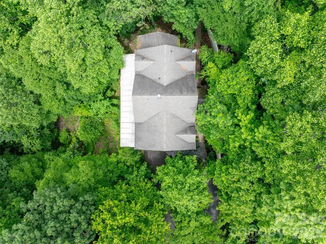 82 Red Oak Drive, Mills River, NC 28759